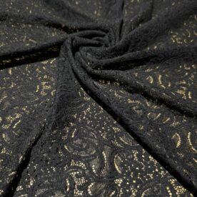 Dentelle Noire Arrondis – 100 x 130