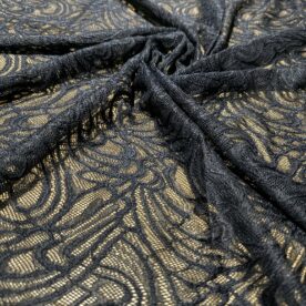 Dentelle Noire Zig-zag – 100 x 145