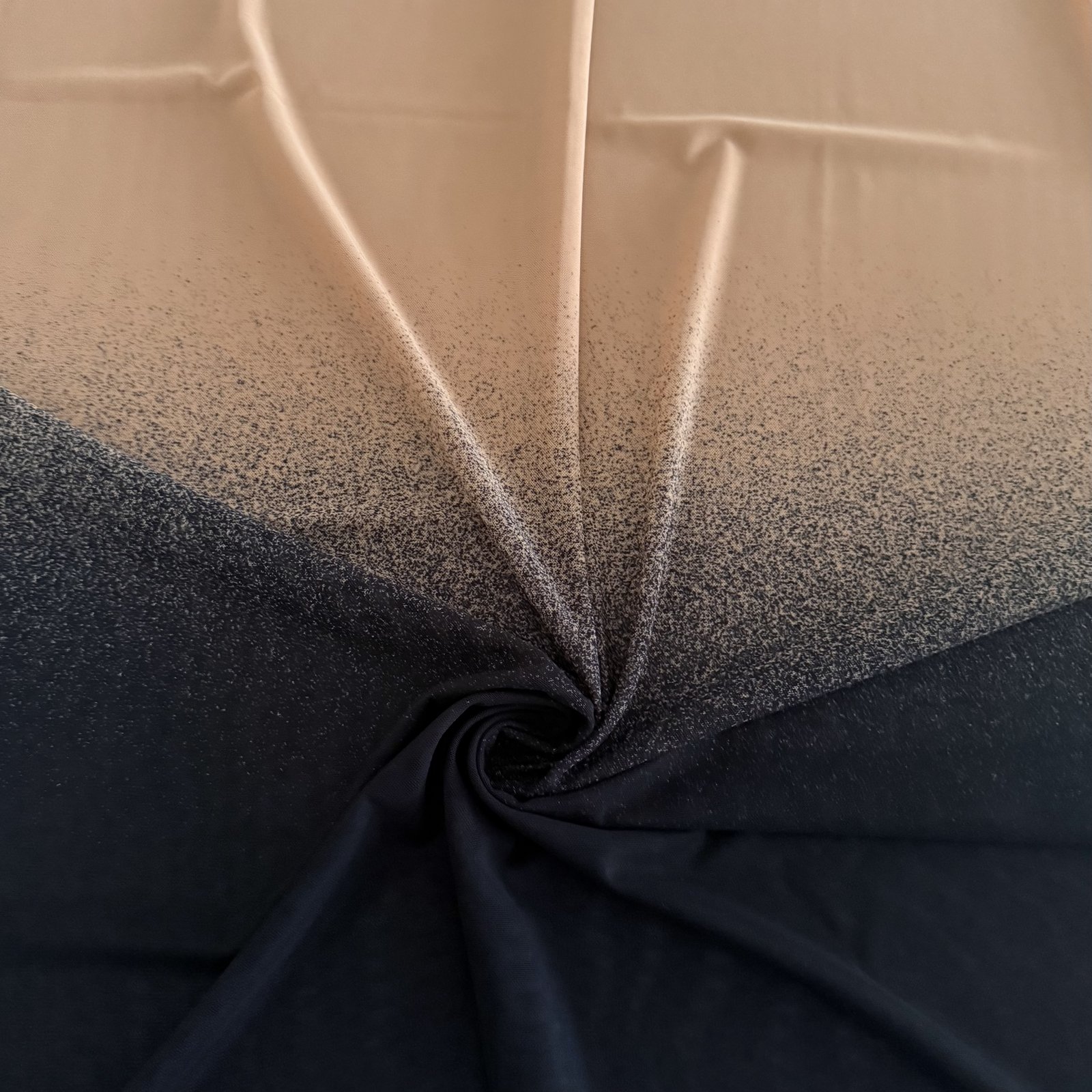 Voile dégradé Chair / Black effet Neige – 72 x 110
